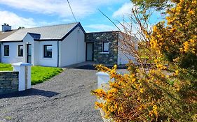 Shore Cottage On Valentia Island - Cosy Comfort At The Sea In Kerry